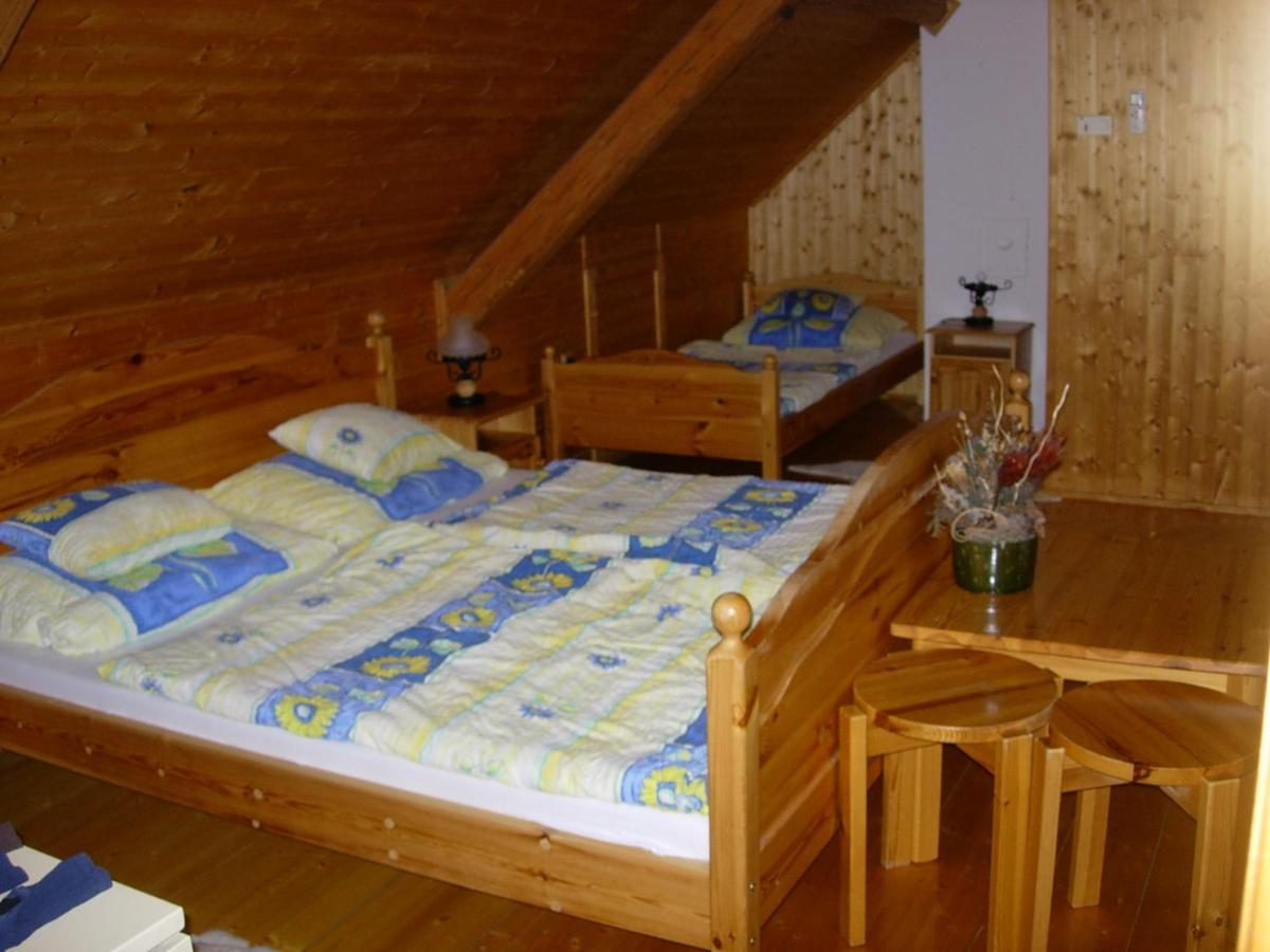 Bed and Breakfast Nitt Pince Es Panzio Kisharsány Zewnętrze zdjęcie